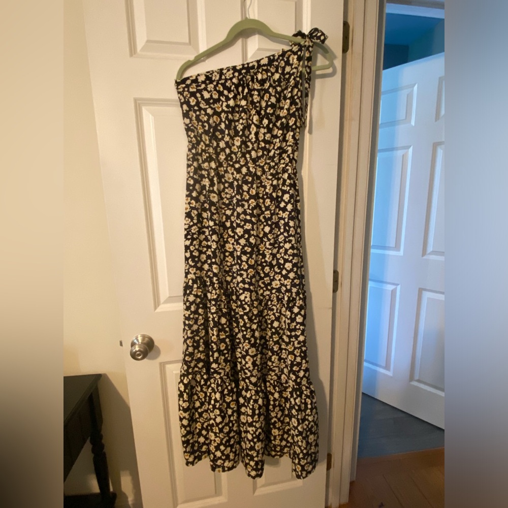 Wedding guest M medium black one shoulder tie off the shoulder dress
